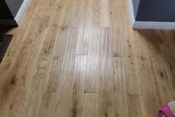 Classical Hand Scraped Oak Solid Wood Flooring